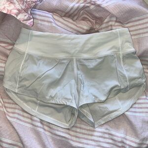 Lululemon Speed up shorts 
2.5”
Size 0